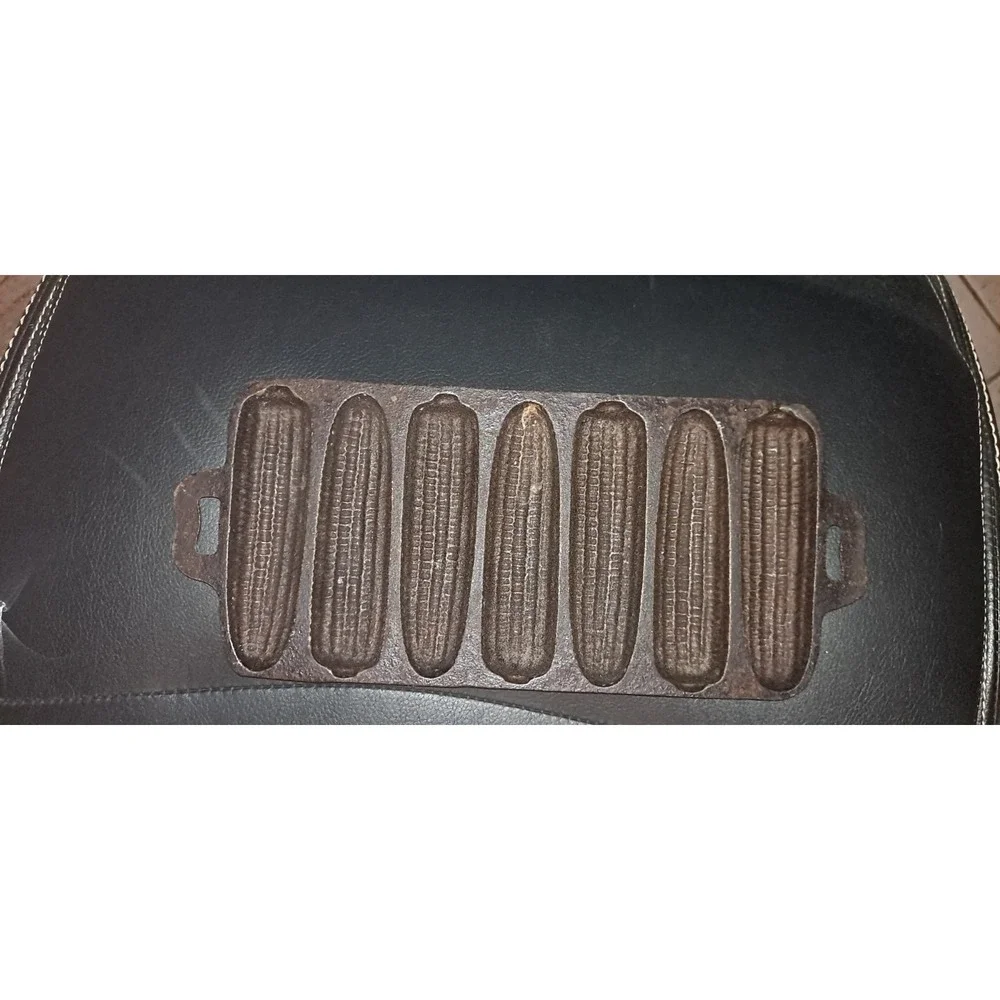 Cast‎ Iron Cornbread Muffin Pan